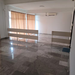 Uni Building (D15), Apartment #635977381